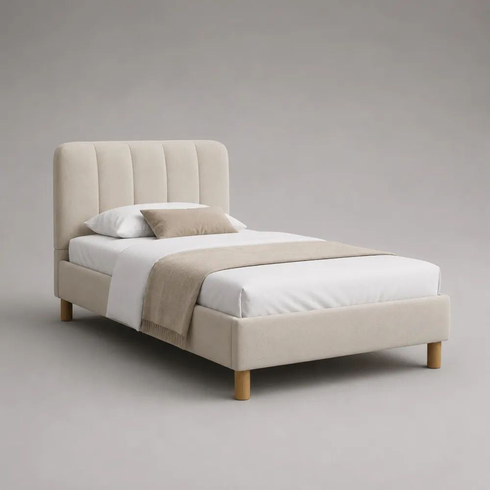 Polsterbett 140 x 200 cm mit Lattenrost, vertikal gestepptem Kopfteil und Polyesterbezug, Beige/Naturholz